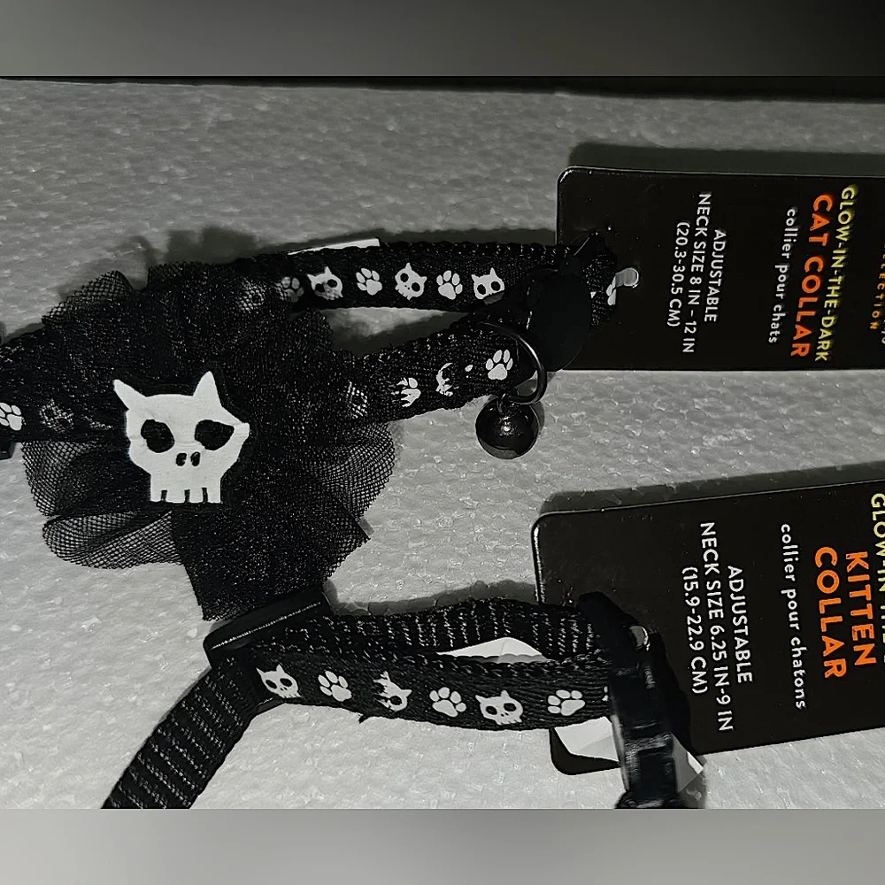 Thrills & Chills Cat/Kitten Skulls w/Bow Collar